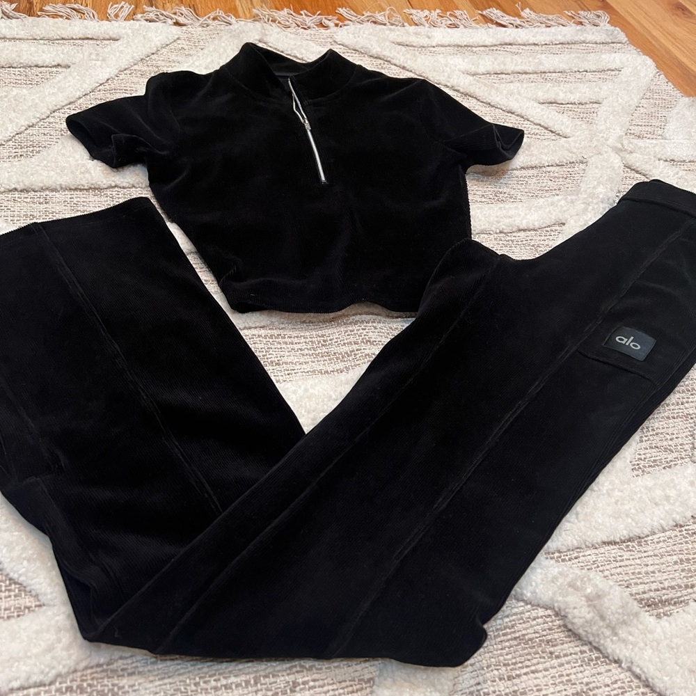 Set! ALO OUTFIT Micro Corduroy Flare Pant XS matching Crop Top XXS Black - Picture 6 of 8